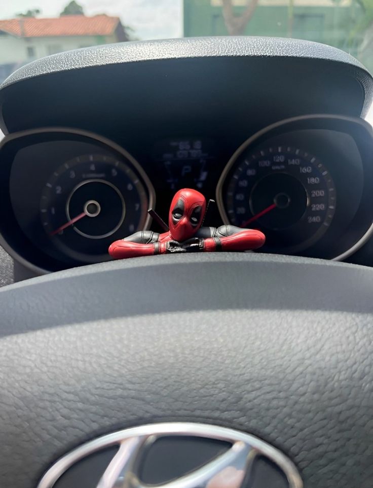 Gifts- Deadpool - Action Figures